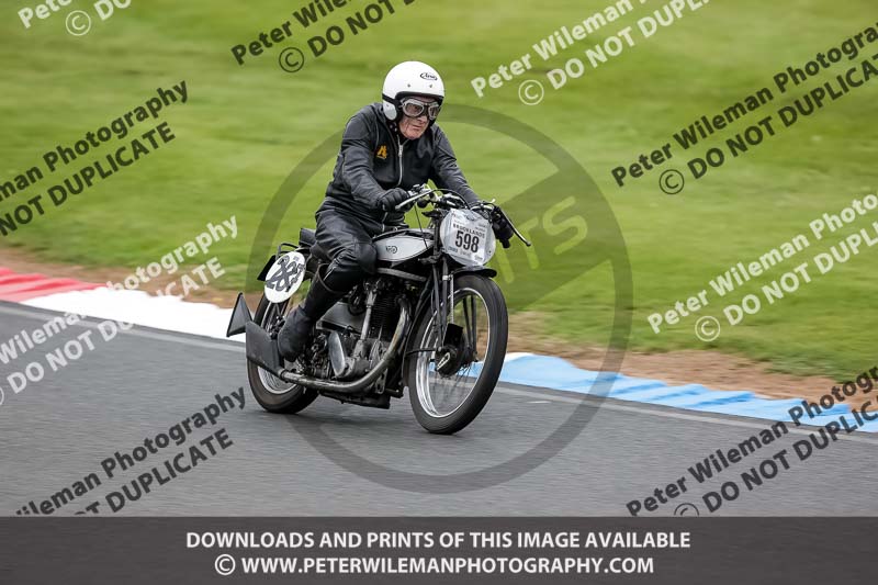 Vintage motorcycle club;eventdigitalimages;mallory park;mallory park trackday photographs;no limits trackdays;peter wileman photography;trackday digital images;trackday photos;vmcc festival 1000 bikes photographs